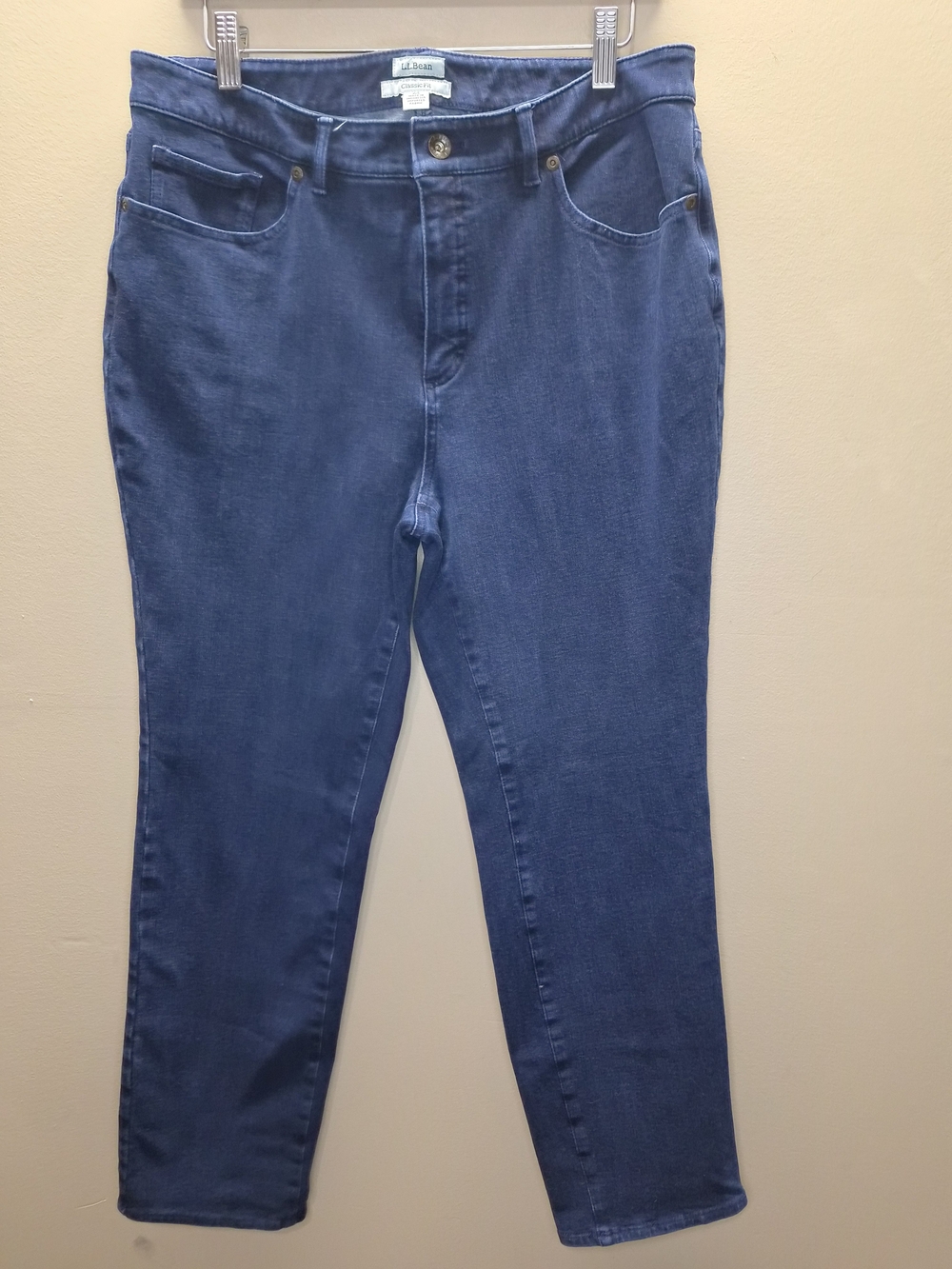 L.L. Bean Classic Fit Dark Wash Stretch Denim Jeans Size 14 Regular